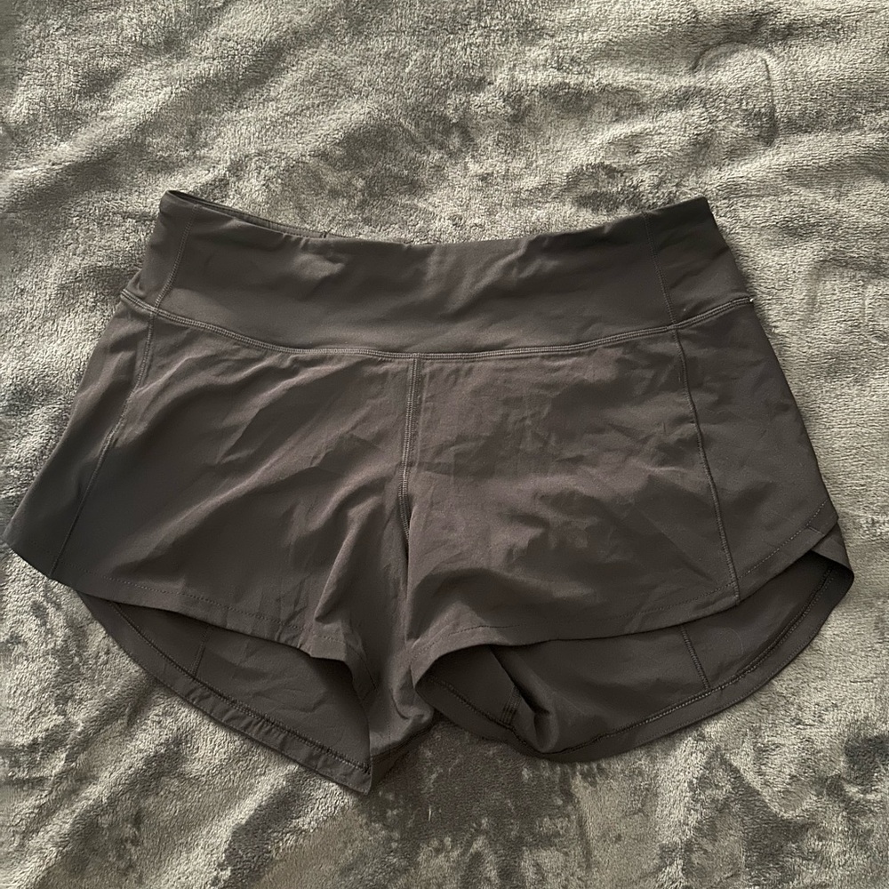 Lululemon Mid Rise Speed Up Short